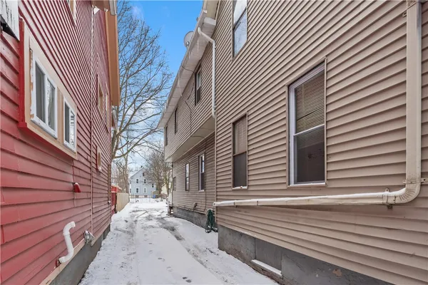 $279,999 | 239 Hamilton Street, Rochester, NY 14620