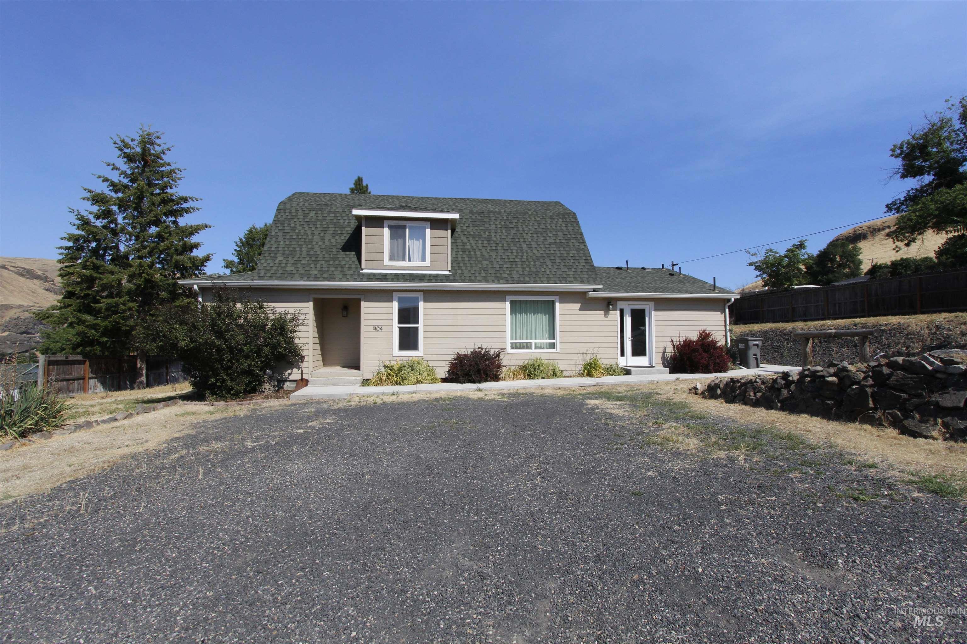 904 3rd Street Asotin, WA 99402 - Photo 2 of 35