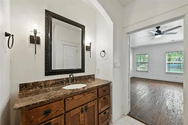$1,175,000 | 5535 Willis Avenue, Dallas, TX 75206