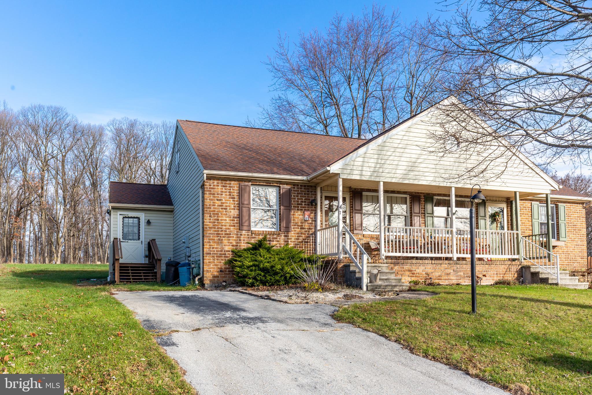 47 Pinewood Circle Hanover, PA 17331 - Photo 2 of 38