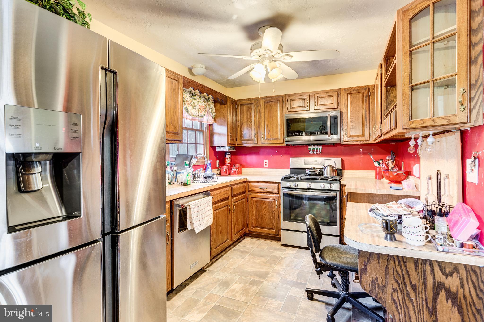 47 Pinewood Circle Hanover, PA 17331 - Photo 15 of 38 Kitchen