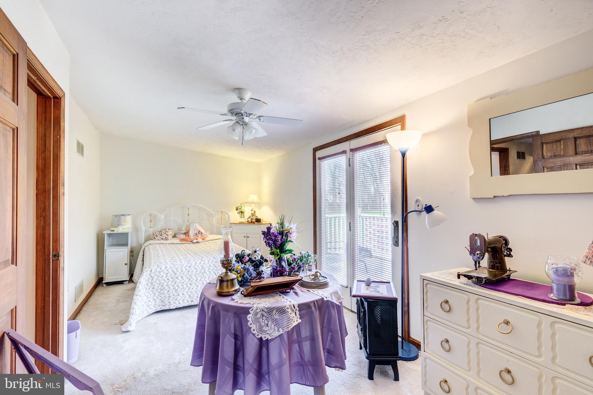 47 Pinewood Circle Hanover, PA 17331 - Photo 25 of 38 2nd floor bedroom
