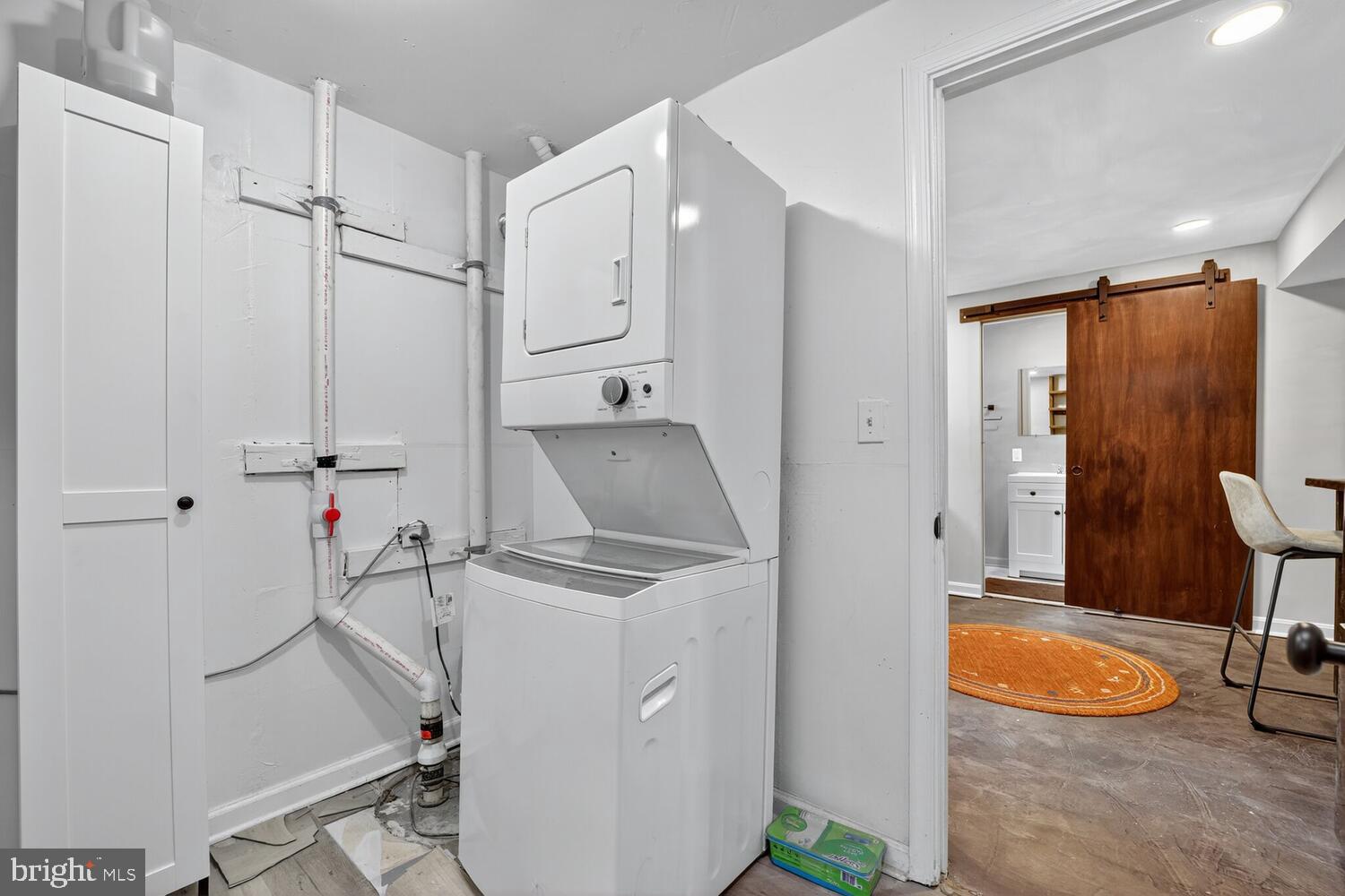 6017 Inwood Street Landover, MD 20785 - Photo 26 of 33 a room with table and chairs