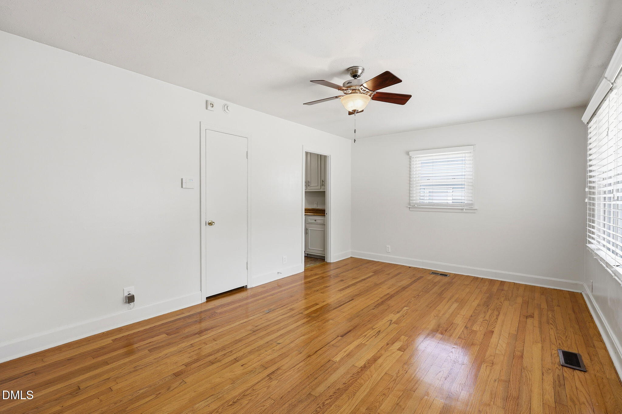1711 Forest Road Durham, NC 27705 - Photo 6 of 28