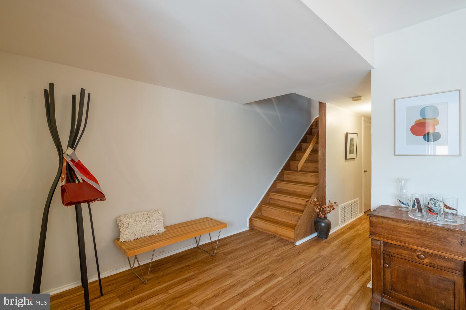 11579 Maple Ridge Road Reston, VA 20190 - Photo 12 of 37