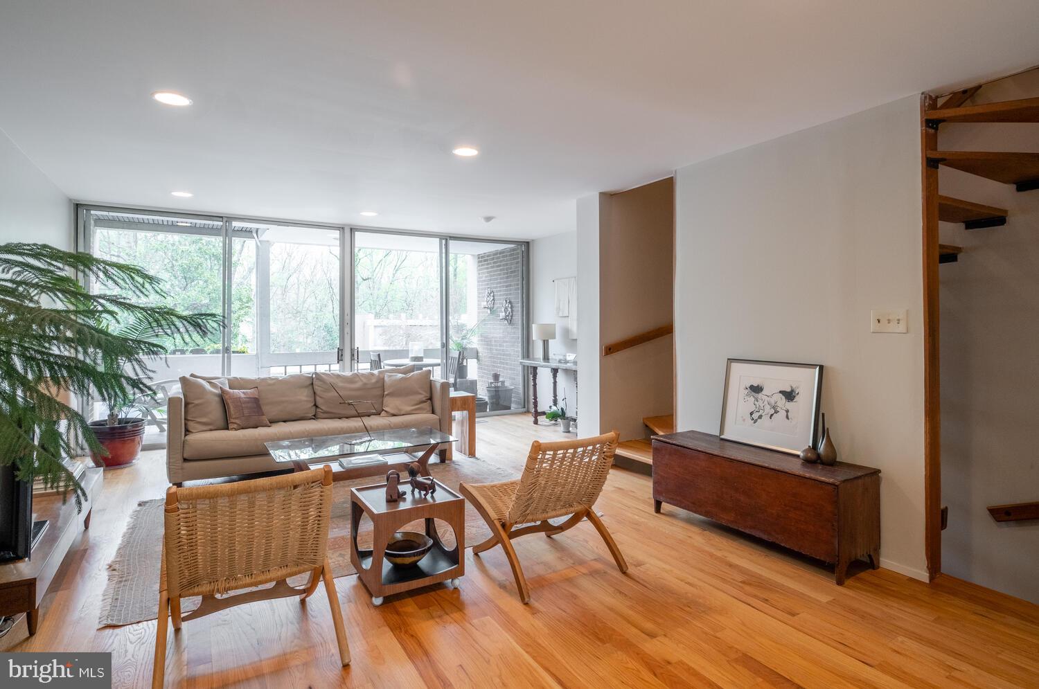 11579 Maple Ridge Road Reston, VA 20190 - Photo 13 of 37