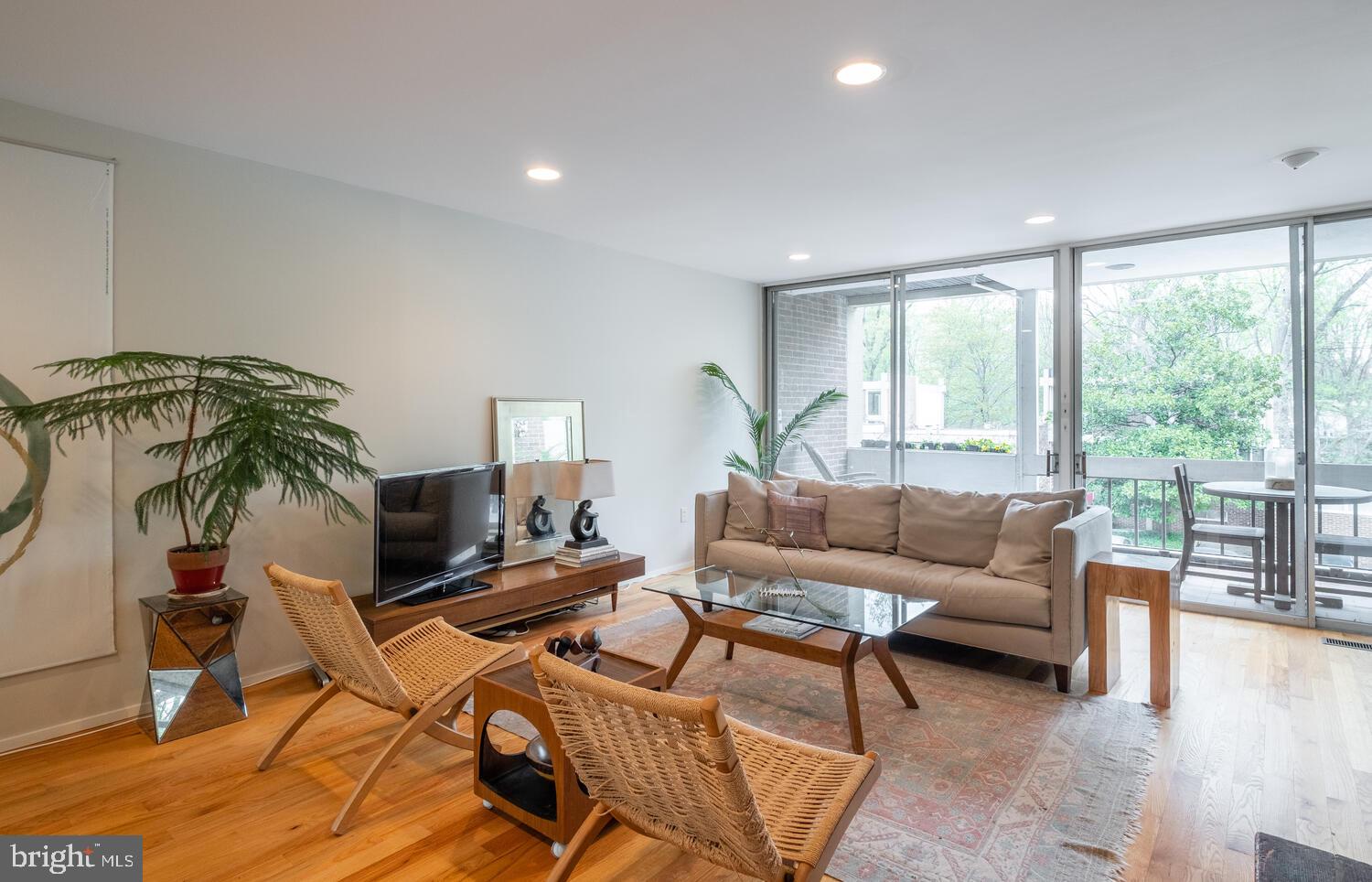 11579 Maple Ridge Road Reston, VA 20190 - Photo 16 of 37