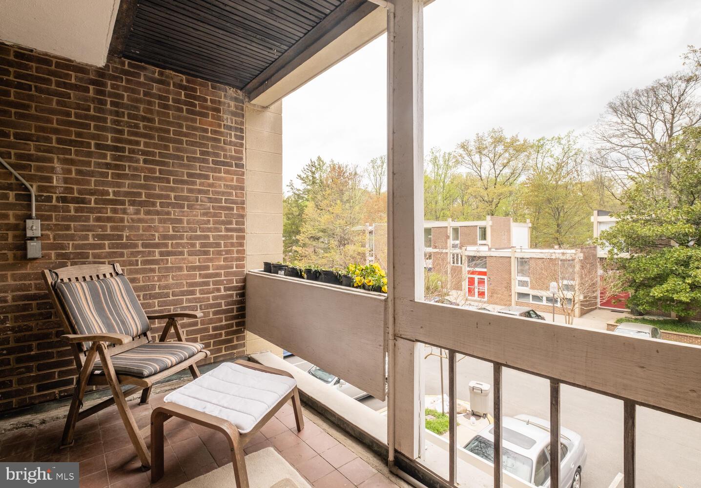 11579 Maple Ridge Road Reston, VA 20190 - Photo 18 of 37