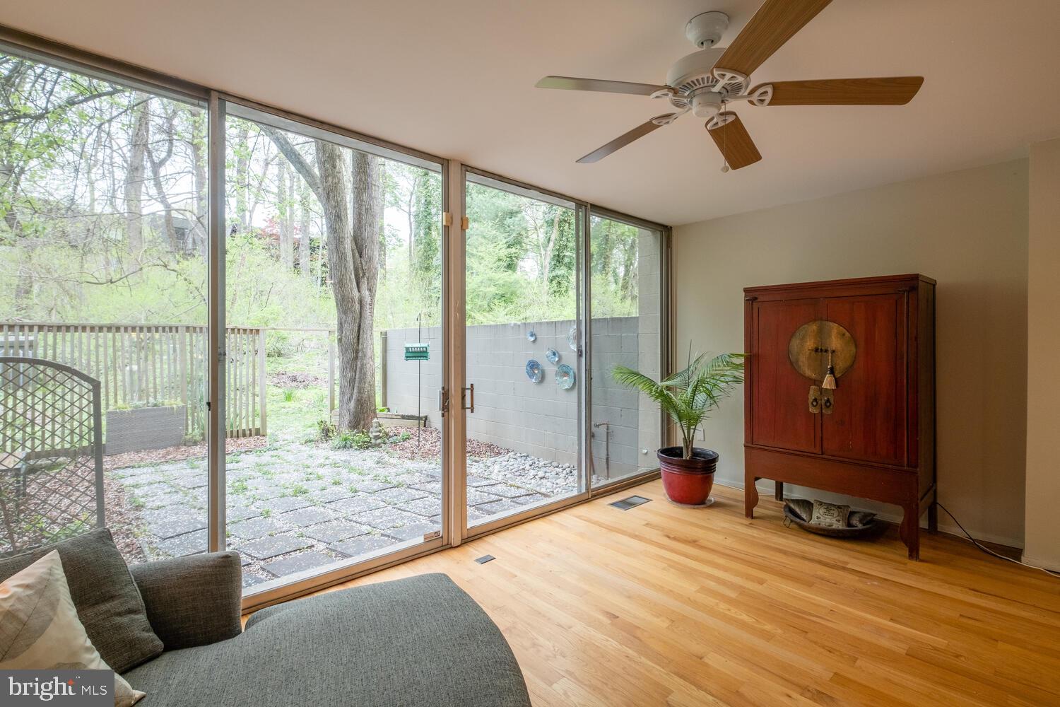 11579 Maple Ridge Road Reston, VA 20190 - Photo 22 of 37