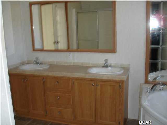 3004 Holmes Valley Road Vernon, FL 32462 - Photo 7 of 7 Gallery Image 7