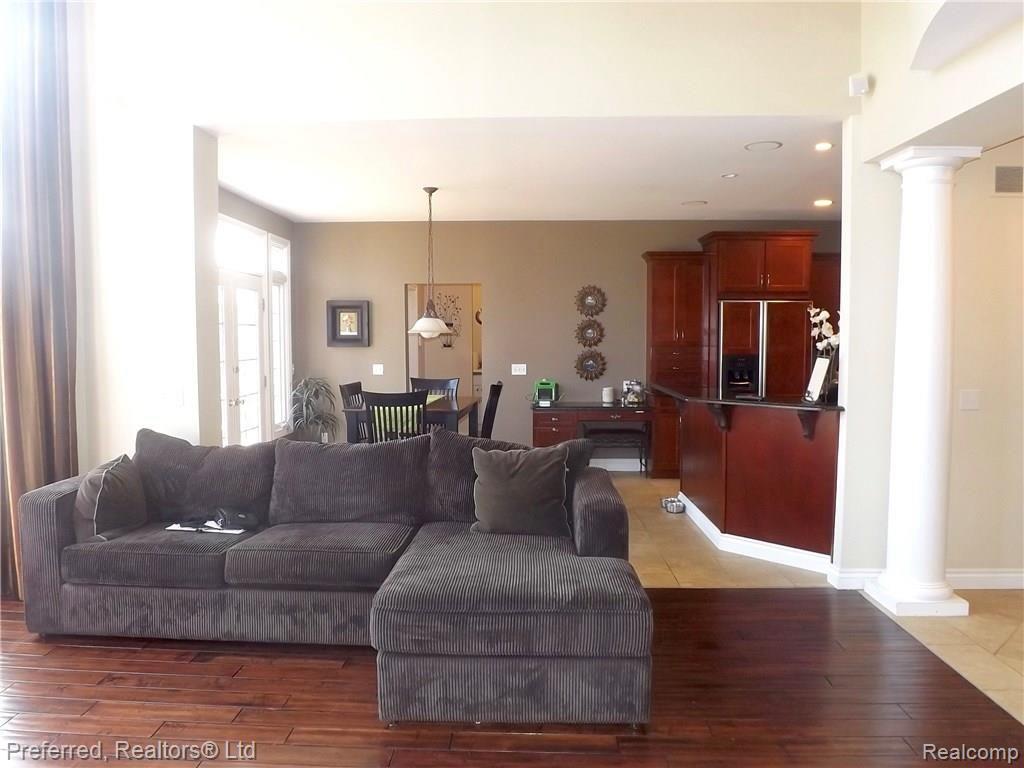 147 West Reed Lk Court Commerce Township, MI 48382 - Photo 6 of 46 Open Concept Kitchen/Great Room
