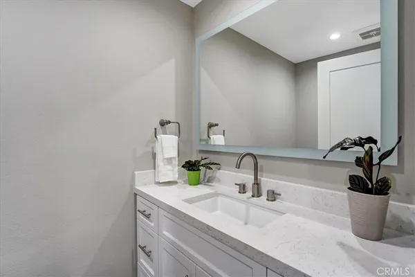 $7,000 | 5346 Tyrone Avenue, Sherman Oaks, CA 91401