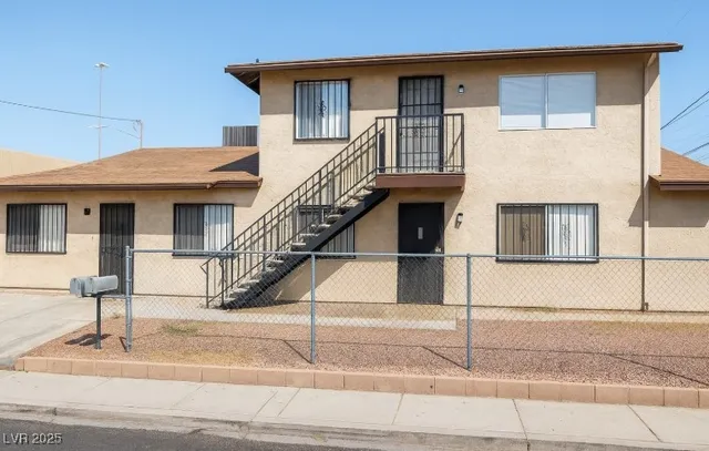 $1,100 | 1900 Goldfield Street, Unit B, North Las Vegas, NV 89030