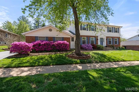 $630,000 | 338 Branchport Drive, Chesterfield, MO 63017