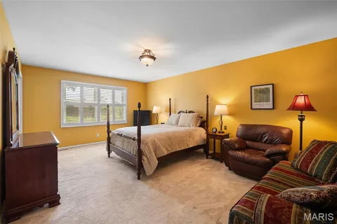 $630,000 | 338 Branchport Drive, Chesterfield, MO 63017