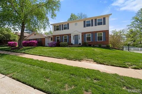 $630,000 | 338 Branchport Drive, Chesterfield, MO 63017