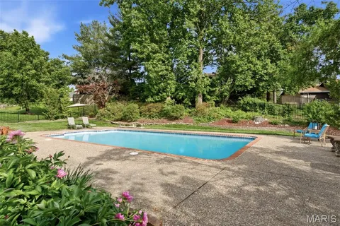 $630,000 | 338 Branchport Drive, Chesterfield, MO 63017