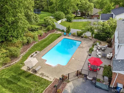 $630,000 | 338 Branchport Drive, Chesterfield, MO 63017