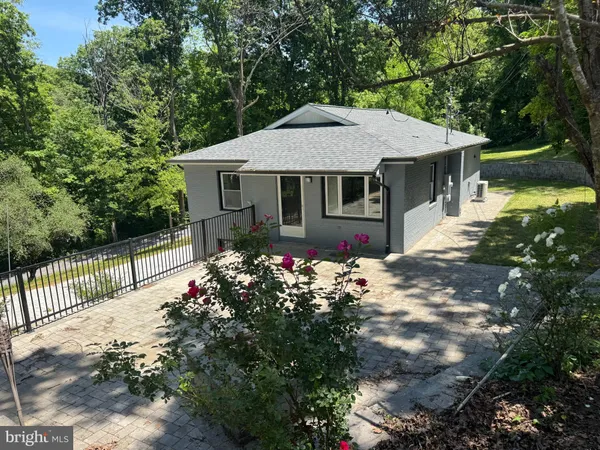 $2,700 | 373 Bowman Road, Front Royal, VA 22630