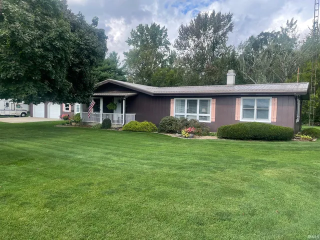 $344,900 | 724 Elm Road, Bremen, IN 46506