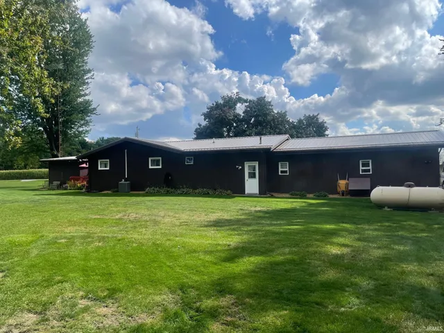 $344,900 | 724 Elm Road, Bremen, IN 46506