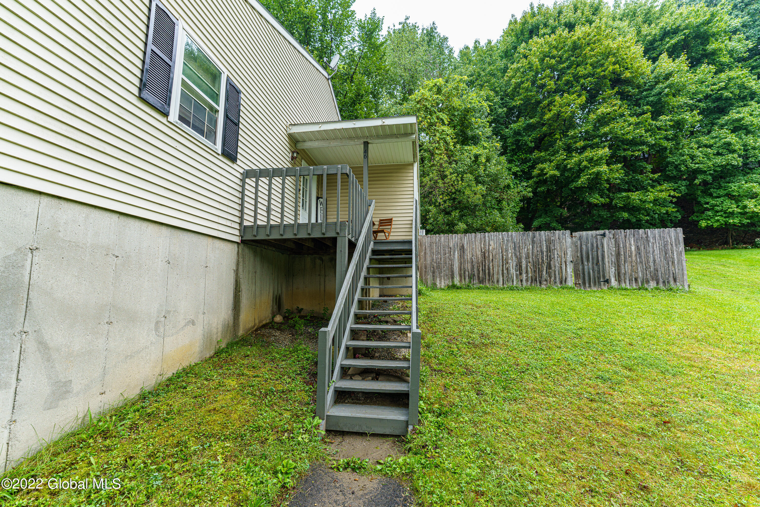 46 Heyden Road Troy, NY 12180 - Photo 4 of 27 0 Front 4
