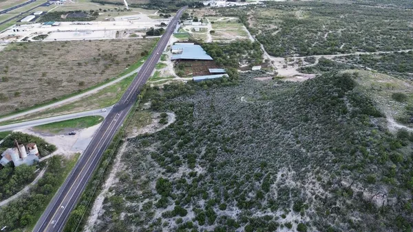 $300,000 | 925 Highway 83, Junction, TX 76849