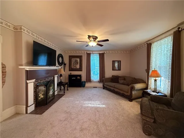 $250,000 | 509 Broad Street, Waverly, MO 64096