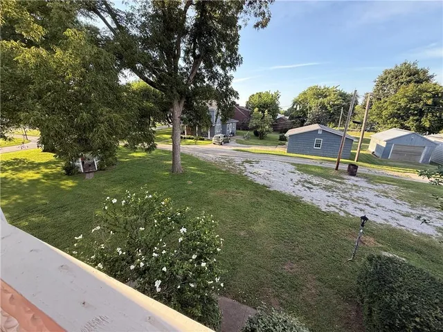 $250,000 | 509 Broad Street, Waverly, MO 64096