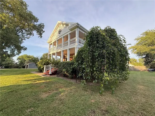 $250,000 | 509 Broad Street, Waverly, MO 64096