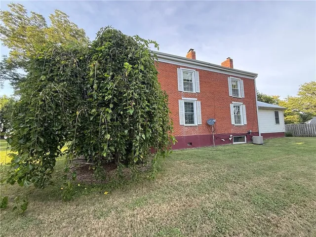 $250,000 | 509 Broad Street, Waverly, MO 64096