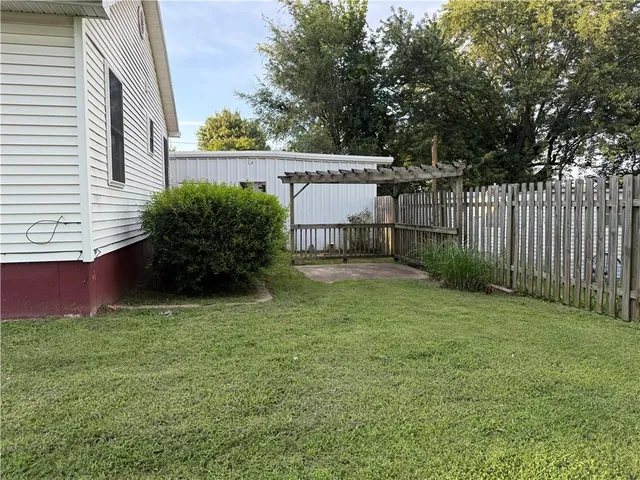 $250,000 | 509 Broad Street, Waverly, MO 64096