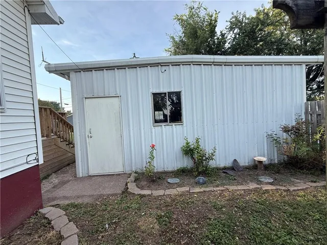 $250,000 | 509 Broad Street, Waverly, MO 64096