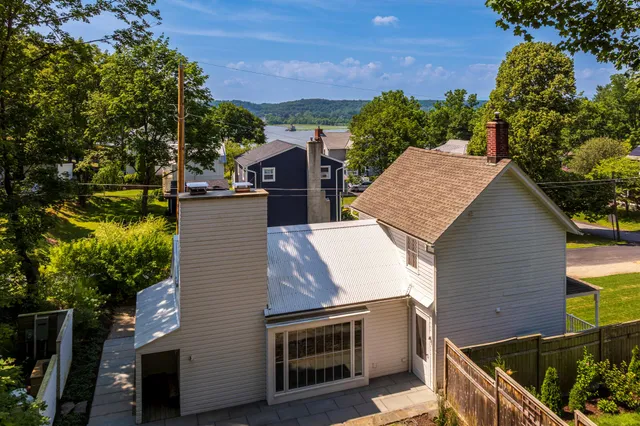 $1,275,000 | 18 James Street, Rhinecliff, NY 12574