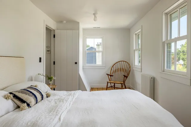 $1,275,000 | 18 James Street, Rhinecliff, NY 12574