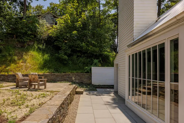 $1,275,000 | 18 James Street, Rhinecliff, NY 12574