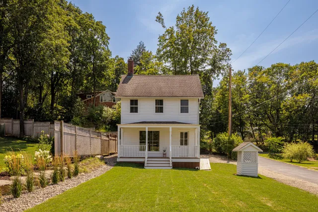 $1,275,000 | 18 James Street, Rhinecliff, NY 12574