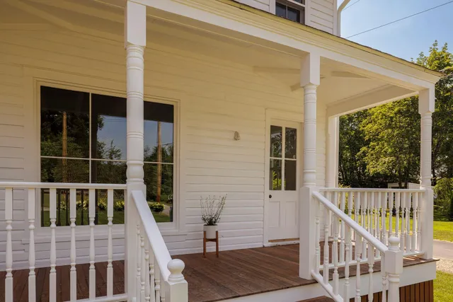 $1,275,000 | 18 James Street, Rhinecliff, NY 12574