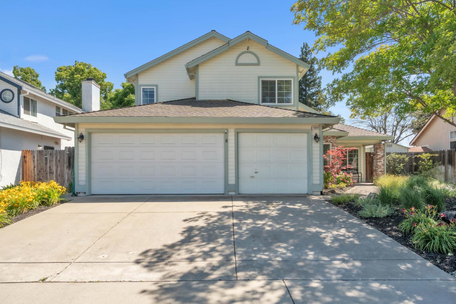 4004 Simi Valley Way Antelope, CA 95843 - Photo 2 of 44