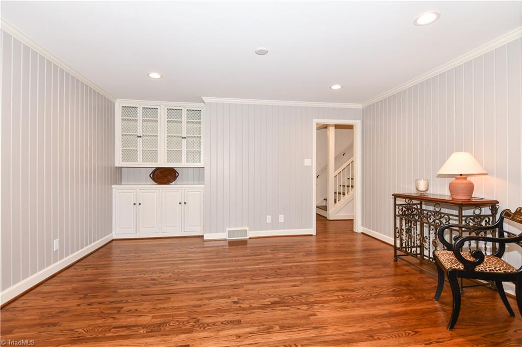 1906 Huntington Road Greensboro, NC 27408 - Photo 15 of 50 Gallery Image 15
