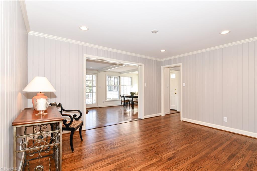 1906 Huntington Road Greensboro, NC 27408 - Photo 16 of 50 Gallery Image 16