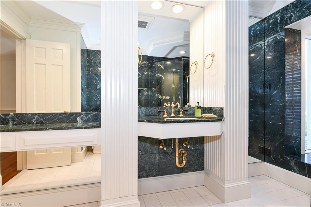 1906 Huntington Road Greensboro, NC 27408 - Photo 21 of 50 Gallery Image 21