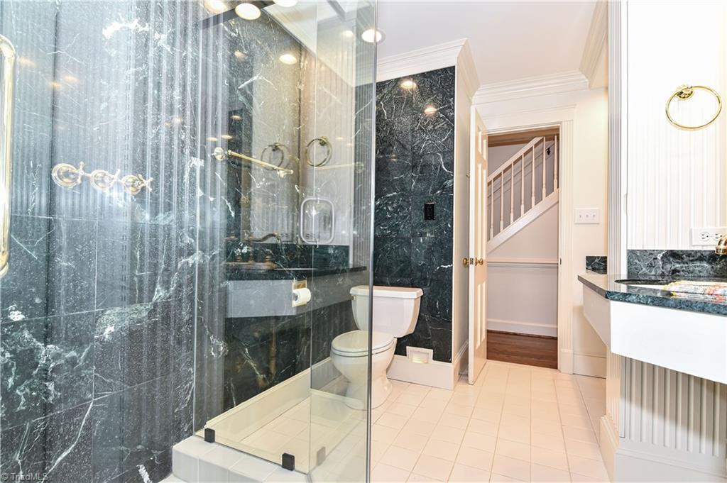 1906 Huntington Road Greensboro, NC 27408 - Photo 22 of 50 Gallery Image 22