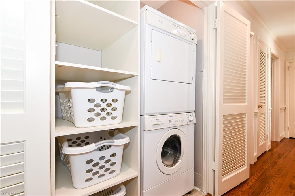 1906 Huntington Road Greensboro, NC 27408 - Photo 23 of 50 Gallery Image 23