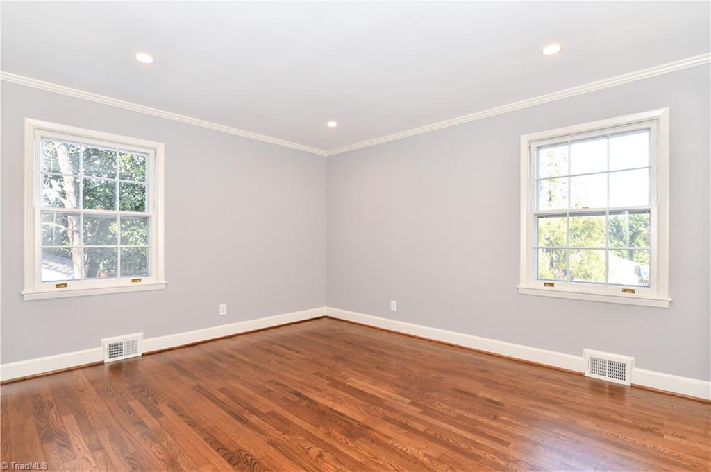 1906 Huntington Road Greensboro, NC 27408 - Photo 24 of 50 Gallery Image 24