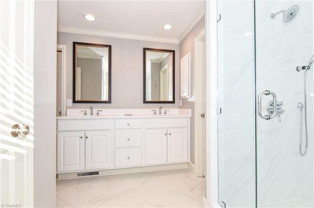 1906 Huntington Road Greensboro, NC 27408 - Photo 28 of 50 Gallery Image 28