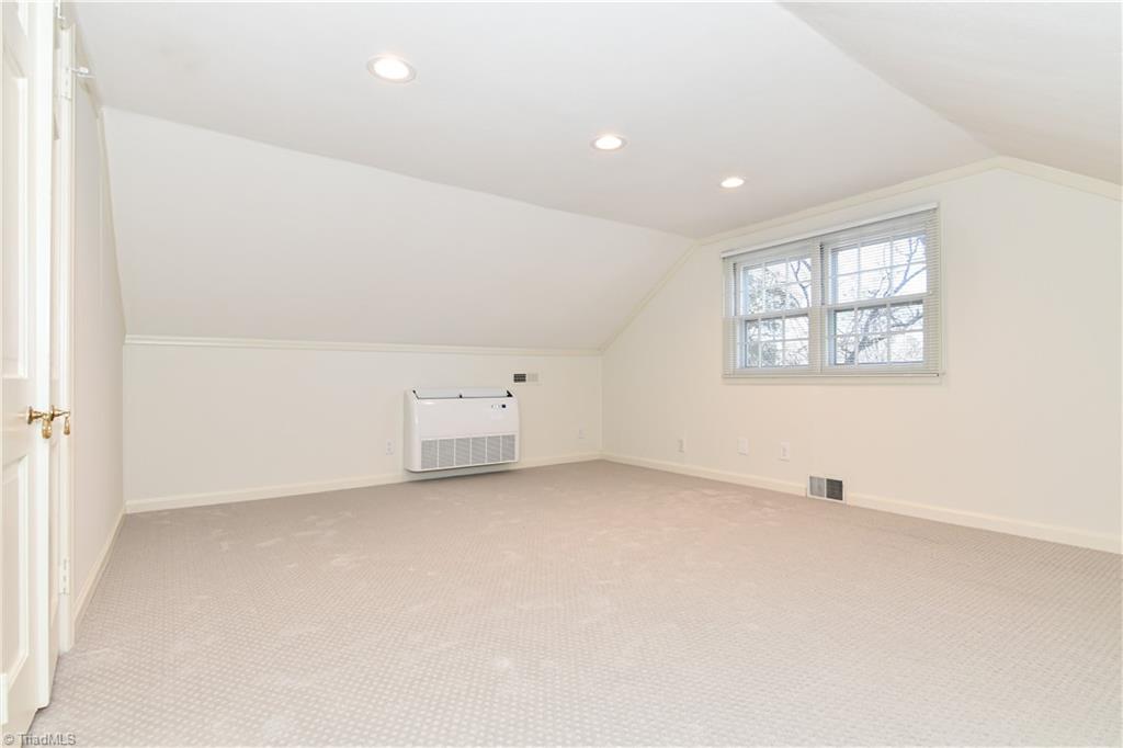 1906 Huntington Road Greensboro, NC 27408 - Photo 31 of 50 Gallery Image 31