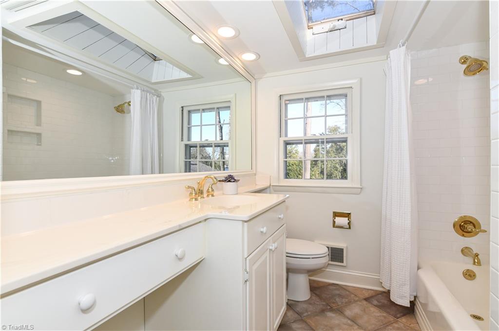 1906 Huntington Road Greensboro, NC 27408 - Photo 32 of 50 Gallery Image 32