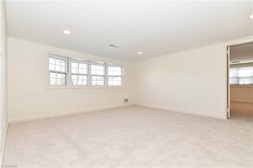 1906 Huntington Road Greensboro, NC 27408 - Photo 34 of 50 Gallery Image 34