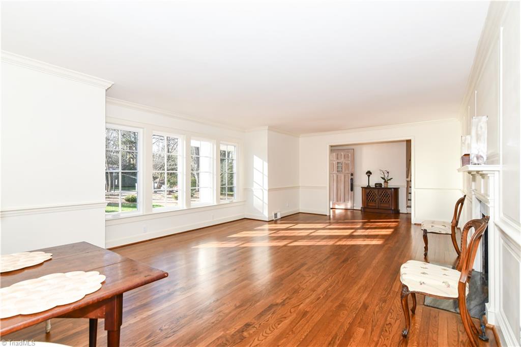 1906 Huntington Road Greensboro, NC 27408 - Photo 8 of 50 Gallery Image 8